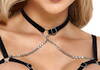 Hebe plus Slip ouvert aus weicher Stretch-Spitze mit Samtdetails