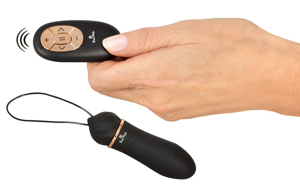 Bullet vibrator with remote control
